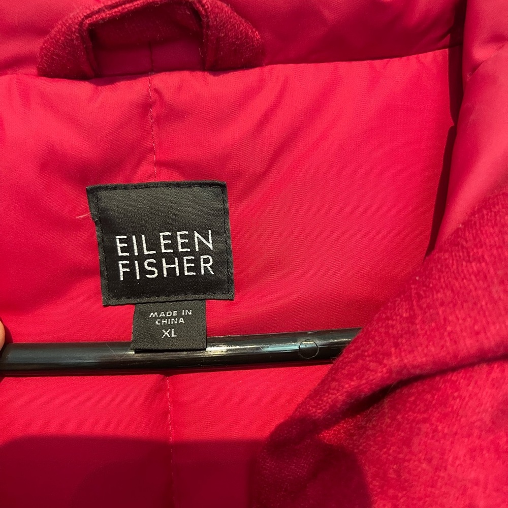 Eileen Fisher Womens Deep Red Down Vest Full Zip Snap Hooded Pockets Warm EUC XL - Picture 8 of 10